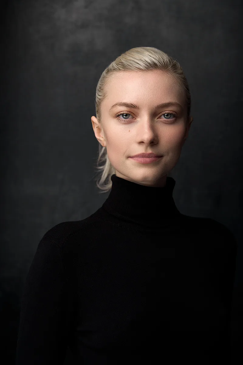 Clean professional headshot in Los Angeles by Headshots LA