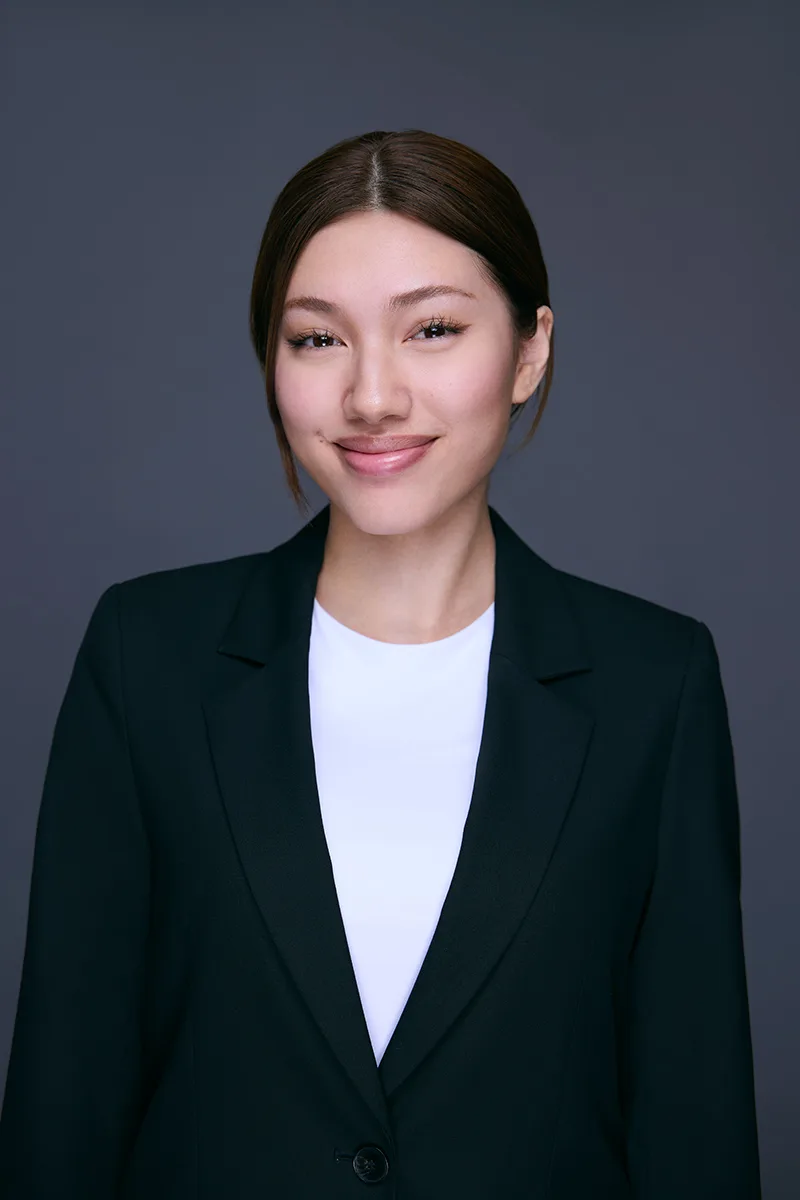 Polished LinkedIn profile headshot in Los Angeles by Headshots LA